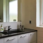6 Person In Struer-by Traum